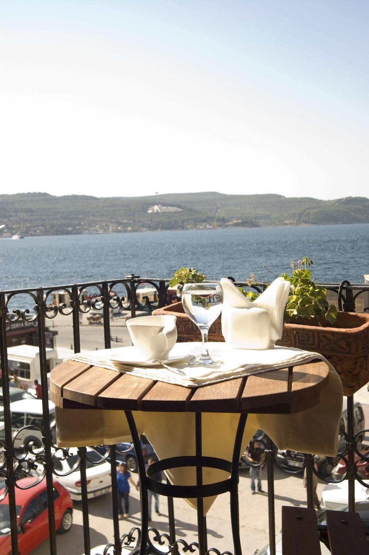 Hotel Des Etrangers - Special Category Чанаккале Экстерьер фото